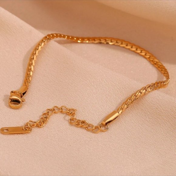 NEW 18K GOLD CUBAN CHAIN BRACELET, NICE BRACELET, CUTE BRACELET. - Picture 4 of 7